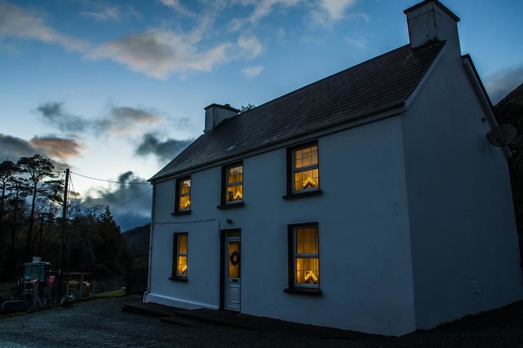 Дома для отпуска Ceim house, Restful rural home Gap of dunloe, Killarney Derrylea-91
